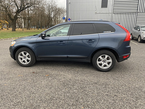 Volvo XC60 2.4 D5 120kw 2010 aasta (2 foto / 13)