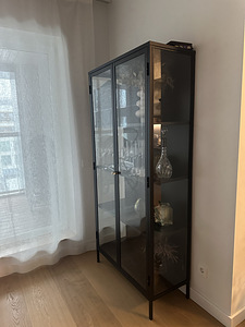 Vitriinkapp (2 foto / 2)
