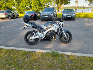 Suzuki GSR 600 72kv (4 foto / 5)