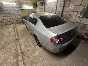 Запчасти Passat b6 (6 фото из 10)
