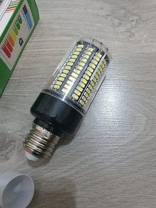 LED LAMP! UUS! (2 фото из 7)