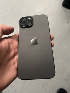 iPhone 15 (256 ГБ) (1 фото из 3)