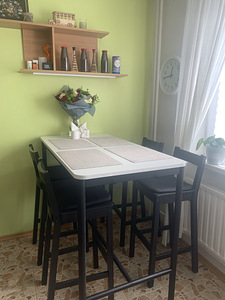 IKEA стол + 4 стула (3 фото из 4)
