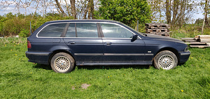BMW 525 (1 foto / 8)