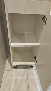 Vannitoa kapp riiulitega (4 foto / 4)