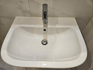 Vitra valamu Hansgrohe segistiga (3 foto / 4)