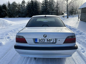 BMW E38 730d 2001г - Регистрационный сбор оплачен (4 фото из 11)