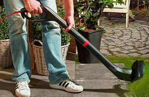 Skil 250 W Grass Trimmer 0735 AA Box Urban Series Straight C (1 foto / 3)