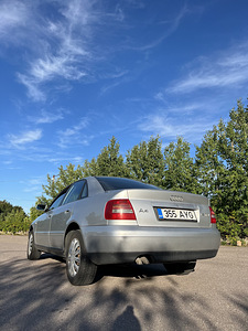 Audi A4 b5 1.9 81kw (3 foto / 10)