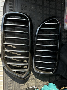 BMW G30 / G31 Grill / Neerud (2 foto / 4)