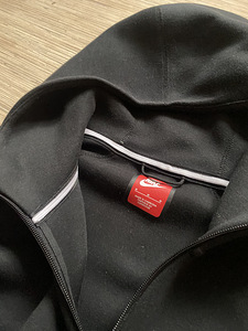 Nike tech fleece (2 фото из 3)