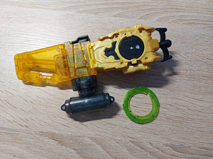Beyblade takara tomy b 124 (1 foto / 2)