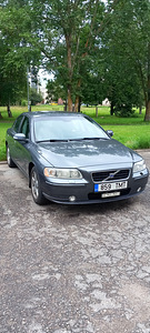 Продажа легкового автомобиля (3 фото из 3)