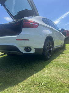 BMW x6 40d (5 foto / 15)