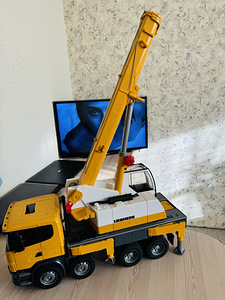 Annan ära suure auto, kraana (1 foto / 1)