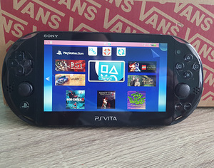 Müüa ps vita häkitud + sd kaart 8gb (1 foto / 4)