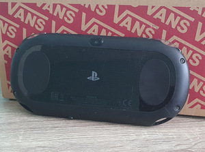 Müüa ps vita häkitud + sd kaart 8gb (3 foto / 4)