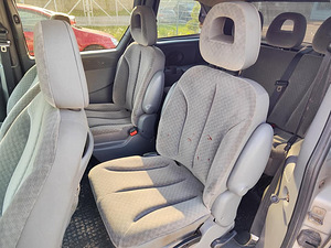 Chrysler Voyager 2.8 crd 110kw 2005 (8 foto / 8)