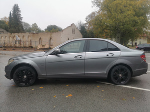 Mercedes-Benz C320 (3 foto / 7)