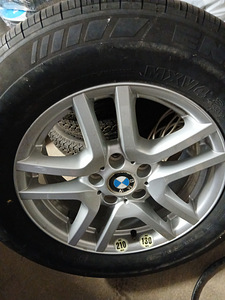BMW rataste komplekt. BMW ratas komplektis. (2 foto / 8)