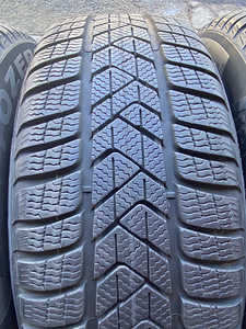 225/55R17 Pirelli Sottozero 3 (4 foto / 7)