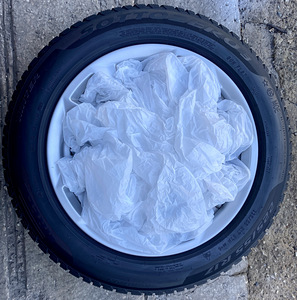 225/55R17 Pirelli Sottozero 3 (6 foto / 7)