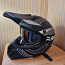 Мотоциклетный шлем с аксессуарами (фото #2)