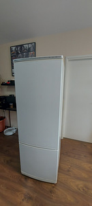 Külmkapp (2 foto / 2)