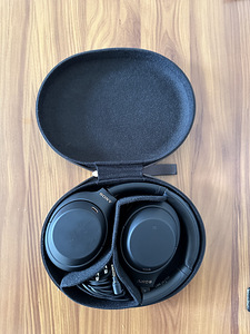 Sony WH-1000XM4 (1 foto / 1)