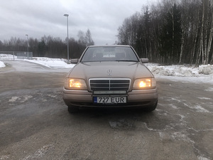 Мерседес с180 1.8 90кВт (1 фото из 12)