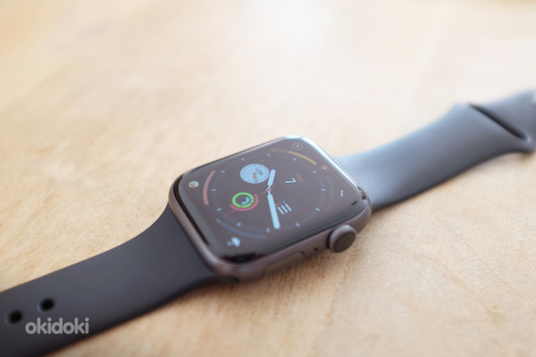 Apple Watch Series 4 Space Gray (44мм)