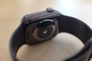 Apple Watch Series 4 Space Gray (44mm) (2 foto / 8)