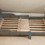 Детская кроватка и ящик для игрушек на колесиках (фото #2)