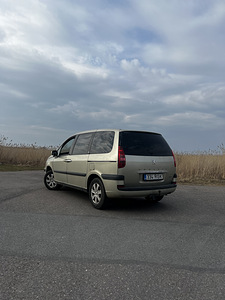 Peugeot 807 (4 foto / 12)