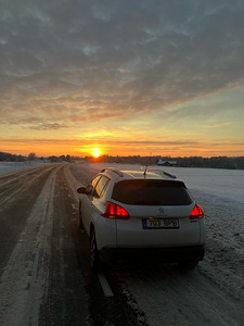 Peugeot 2008 1.2 60kW (13 foto / 15)