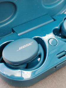 Bose Sport Earbuds - juhtmevabad spordikõrvaklapid (5 foto / 6)