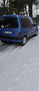Citroen berlingo 2003 (7 фото из 9)