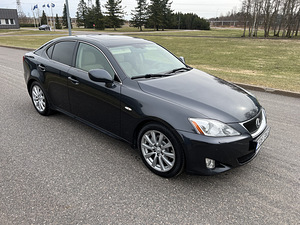 Lexus IS250 2.5 V6 153kw (2 foto / 11)