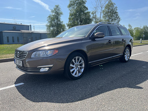 Volvo V70 2.0 diesel 120kw 2014a (2 foto / 14)