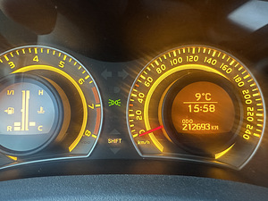 Toyota Auris 2009a. 1,6I. 91kw (12 foto / 13)