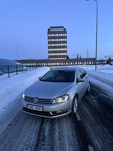 Volkswagen Passat B7 2011a. 1,8tsi 118kw (2 foto / 15)