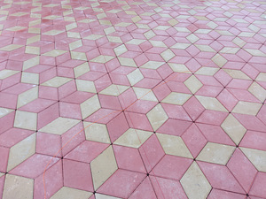 Sillutusplaatide ja äärekivide paigaldamine (3 foto / 4)
