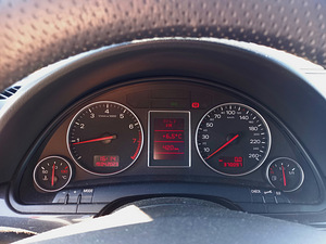 Müüa Audi A4 2001 sedaan (6 foto / 8)