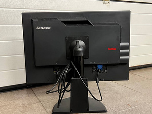 Lenovo ThinkVision "24" LT2452pwC (2 foto / 2)
