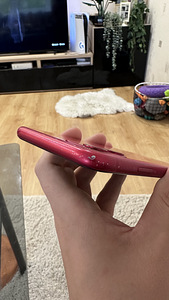 iPhone 11 128 ГБ Красный (2 фото из 5)