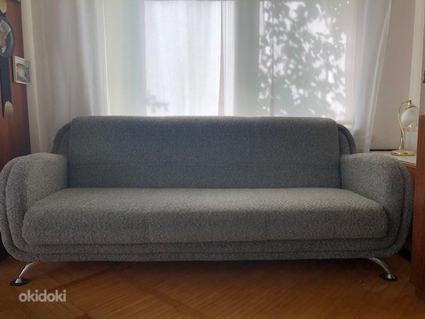 Серый диван-кровать (фото #2)