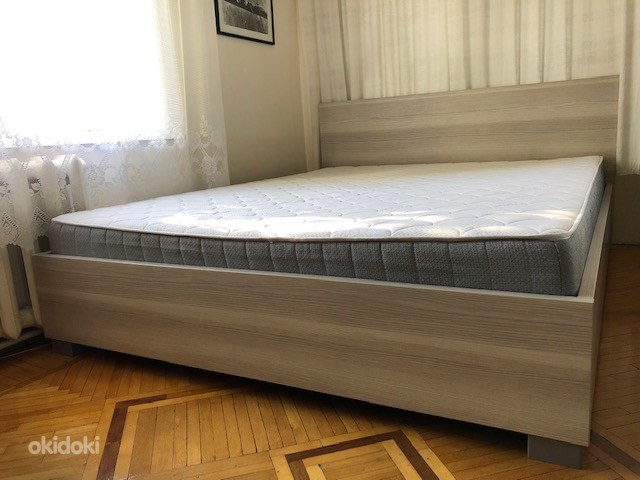 Hall voodi koos madratsiga (foto #1)