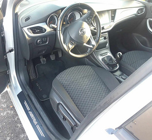 Opel Astra Sports Tourer 1,6 diisel, 100kW (15 foto / 15)