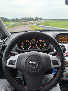 Opel corsa 1.2 (5 foto / 6)