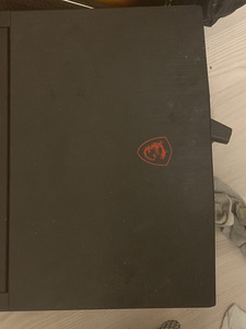 Ноутбук MSI (1 фото из 2)